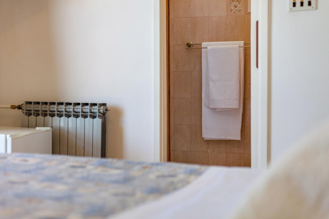 Rooms Marinac Podstrana Buitenkant foto