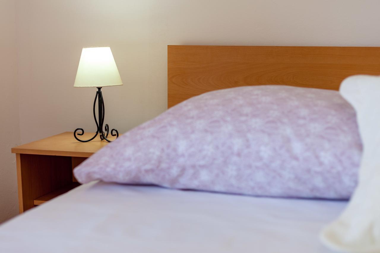 Rooms Marinac Podstrana Buitenkant foto