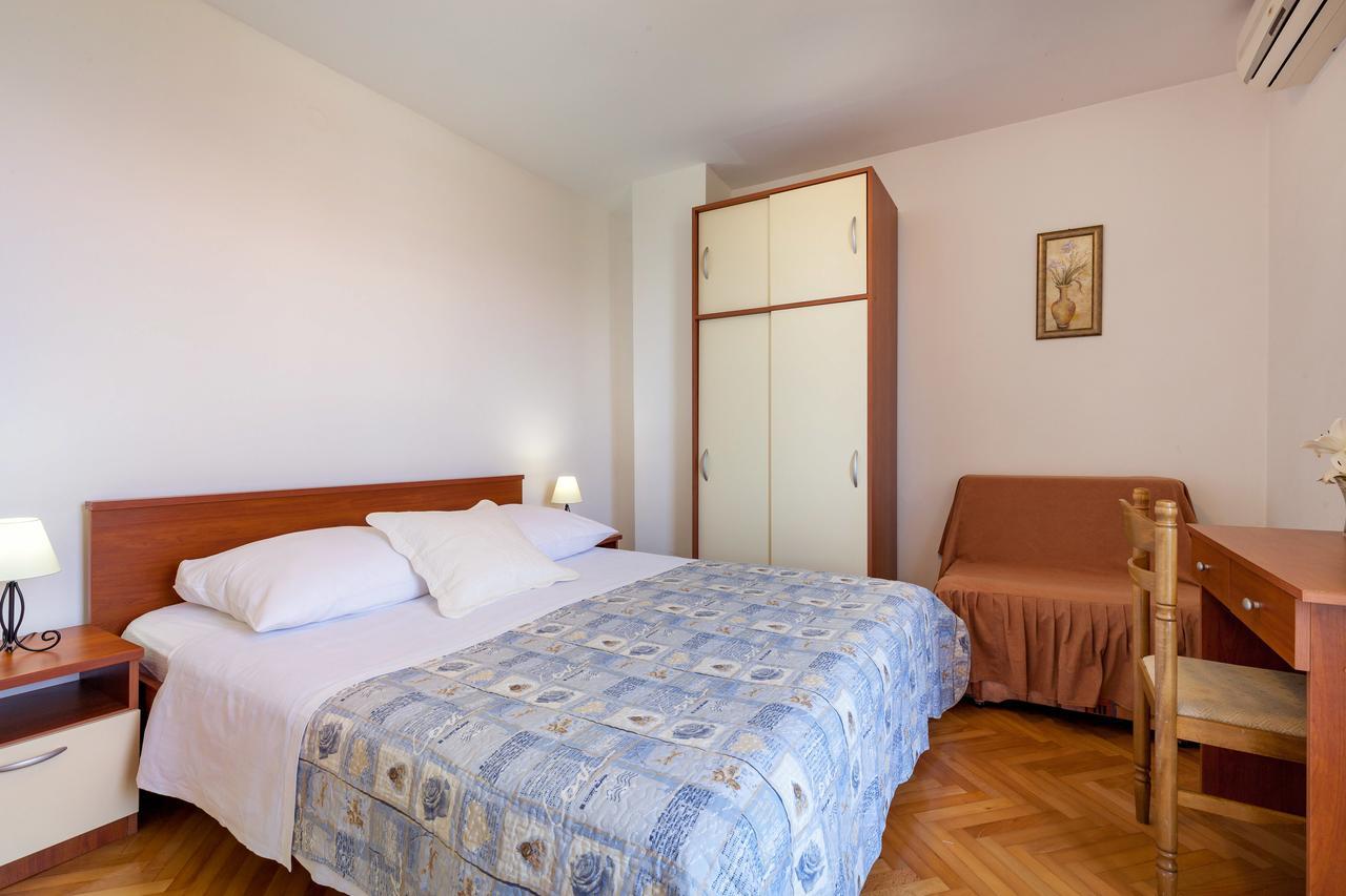 Rooms Marinac Podstrana Buitenkant foto