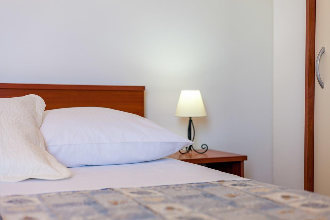 Rooms Marinac Podstrana Buitenkant foto
